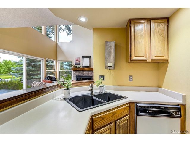 2077 E Phillips Pl, Littleton, CO 80122