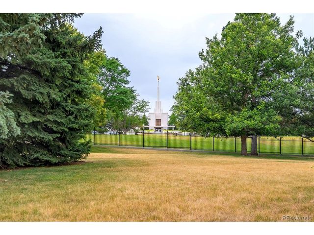 2077 E Phillips Pl, Littleton, CO 80122