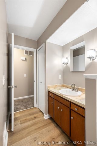4600 Scott Drive, Jeffersonville, IN 47130