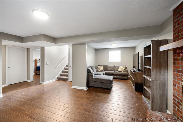 4600 Scott Drive, Jeffersonville, IN 47130