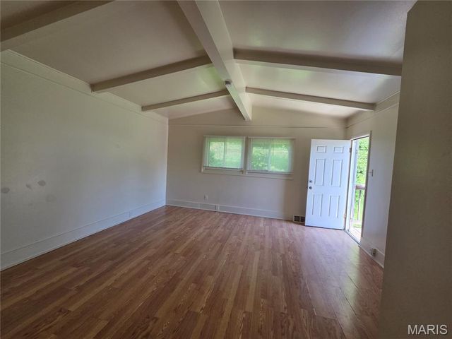 5614 Sanborn Drive, St Louis, MO 63121