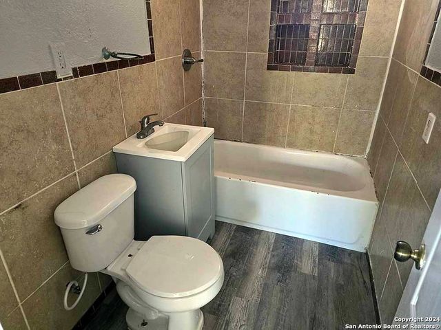 3006 Venus, San Antonio, TX 78226