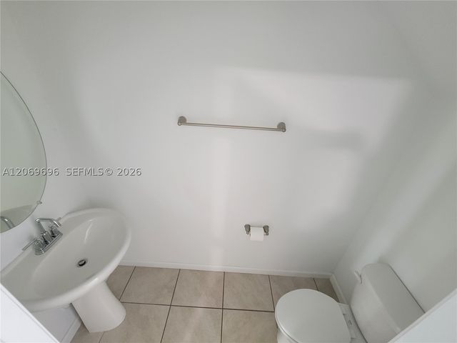 1107 NW 40th Ter 1107, Lauderhill, FL 33313