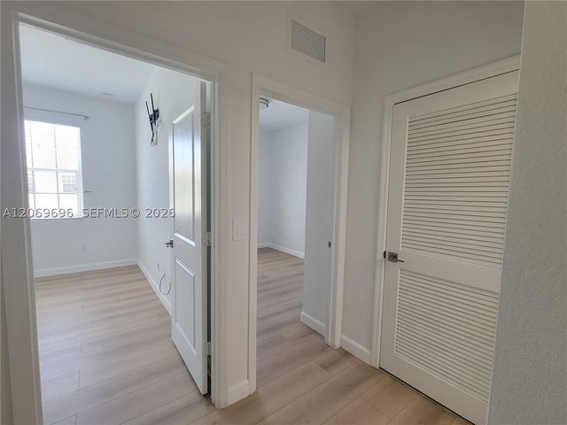 1107 NW 40th Ter 1107, Lauderhill, FL 33313