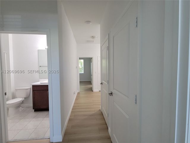 1107 NW 40th Ter 1107, Lauderhill, FL 33313