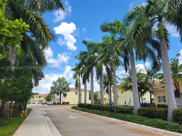 1107 NW 40th Ter 1107, Lauderhill, FL 33313