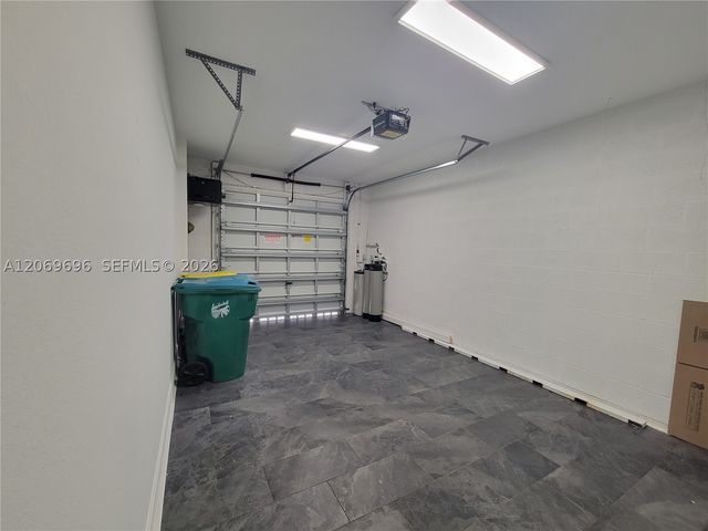 1107 NW 40th Ter 1107, Lauderhill, FL 33313