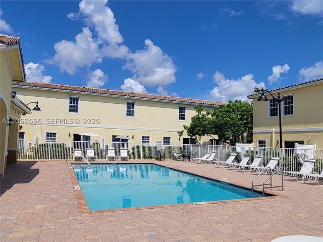 1107 NW 40th Ter 1107, Lauderhill, FL 33313