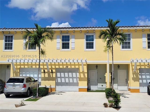1107 NW 40th Ter 1107, Lauderhill, FL 33313