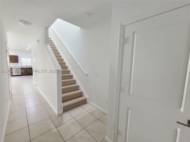 1107 NW 40th Ter 1107, Lauderhill, FL 33313