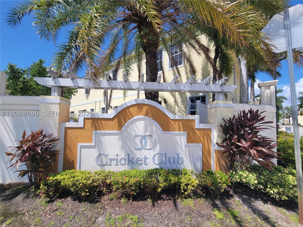 1107 NW 40th Ter 1107, Lauderhill, FL 33313
