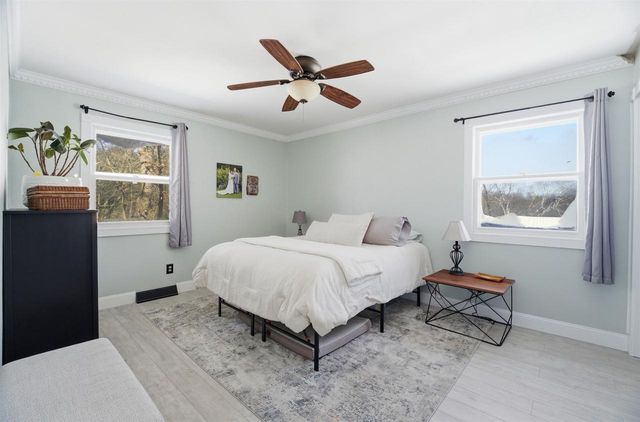 651 LEIGHTON ROAD, Waupaca, WI 54981