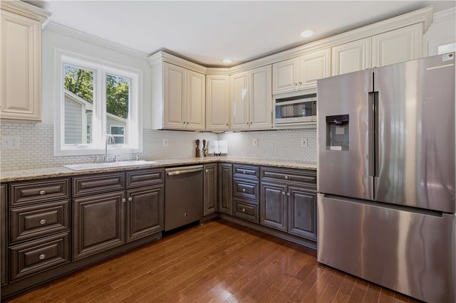 22 Bernard Avenue, Barrington, RI 02806