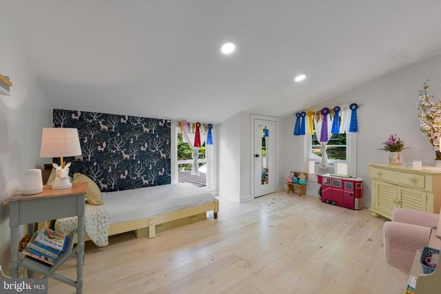 411 E A ST, Purcellville, VA 20132