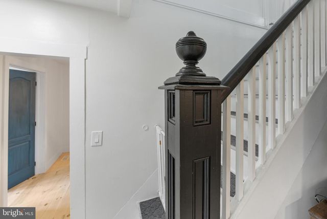 411 E A ST, Purcellville, VA 20132