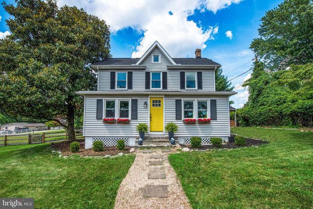 411 E A ST, Purcellville, VA 20132