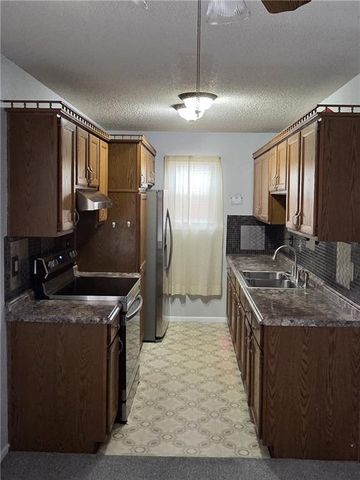 7851 FREEMAN Avenue, Kansas City, KS 66112