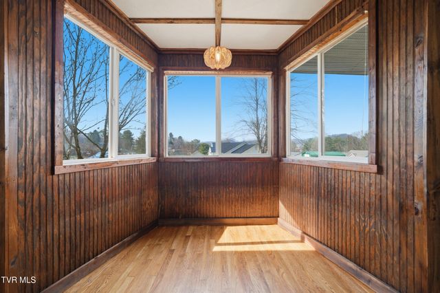 24116 Quintana Street, Bristol, VA 24202