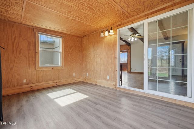 24116 Quintana Street, Bristol, VA 24202