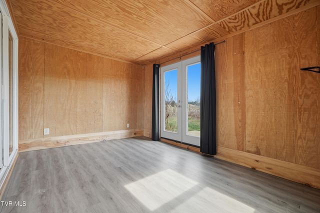 24116 Quintana Street, Bristol, VA 24202