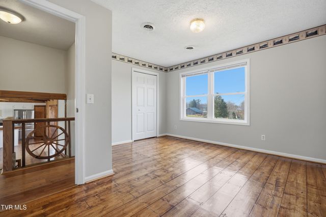 24116 Quintana Street, Bristol, VA 24202