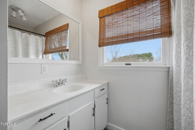 24116 Quintana Street, Bristol, VA 24202