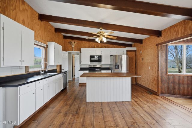 24116 Quintana Street, Bristol, VA 24202