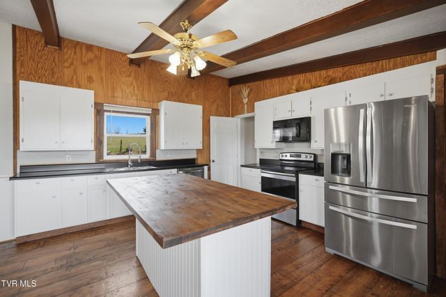 24116 Quintana Street, Bristol, VA 24202