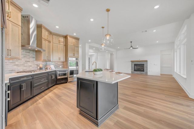 438 Rees Landing RD, Spicewood, TX 78669