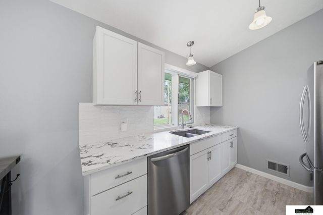 431 W Broadview Drive, Lincoln, NE 68505