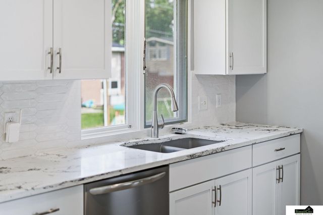 431 W Broadview Drive, Lincoln, NE 68505