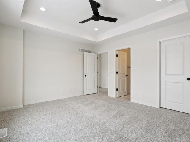 944 Dubs Drive, Iowa City, IA 52246