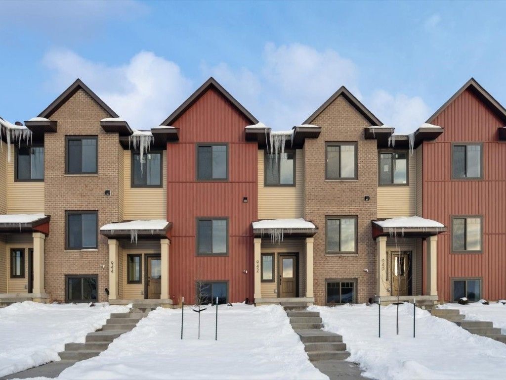 944 Dubs Drive, Iowa City, IA 52246