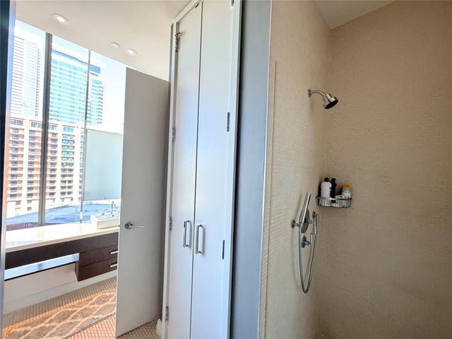 210 Lavaca ST 1912, Austin, TX 78701