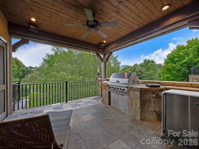 22 Foxbridge Way, Arden, NC 28704