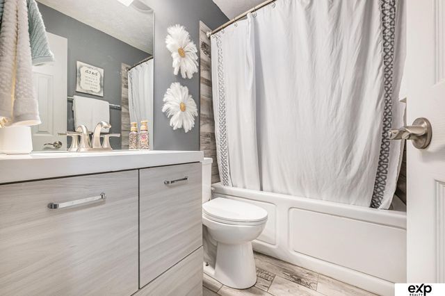 15110 Irene Street, Omaha, NE 68138