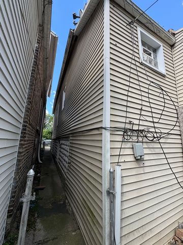 6905 S Woodlawn Avenue, Chicago, IL 60637