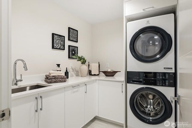 290 118th Avenue SE, Bellevue, WA 98005