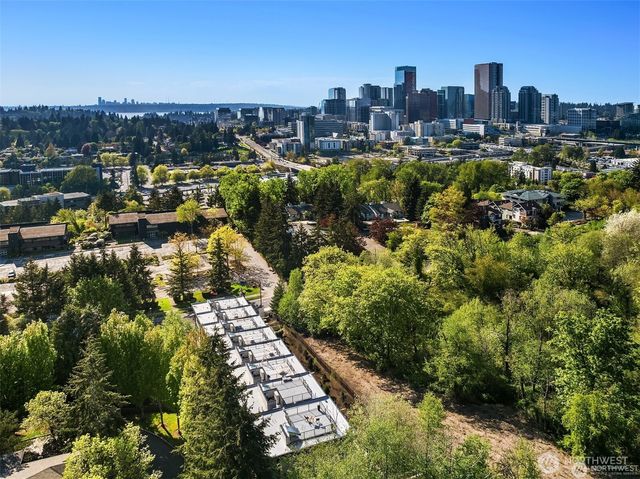 290 118th Avenue SE, Bellevue, WA 98005
