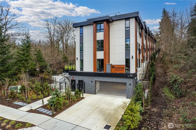 290 118th Avenue SE, Bellevue, WA 98005