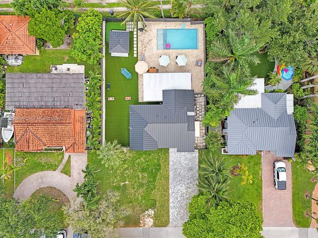 430 Forrest Dr, Miami Springs, FL 33166