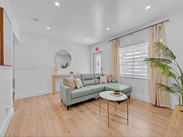 430 Forrest Dr, Miami Springs, FL 33166