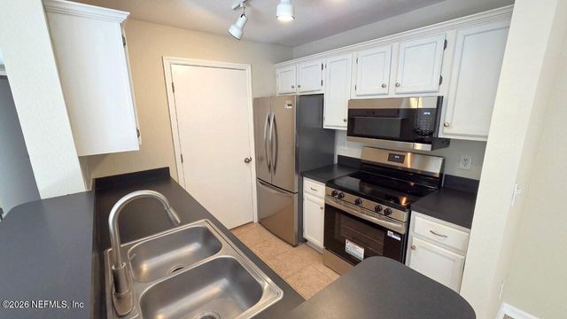 7701 TIMBERLIN PARK Boulevard 824, Jacksonville, FL 32256