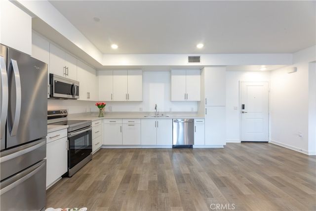 9001 Cerise Lane 111, Cypress, CA 90630