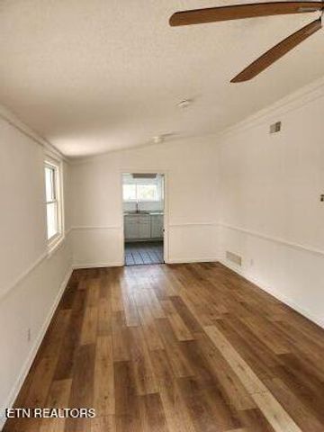 7001 Washington Pike, Corryton, TN 37721