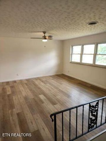 7001 Washington Pike, Corryton, TN 37721