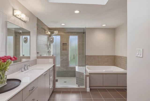 965 Easton Place, Dallas, TX 75218