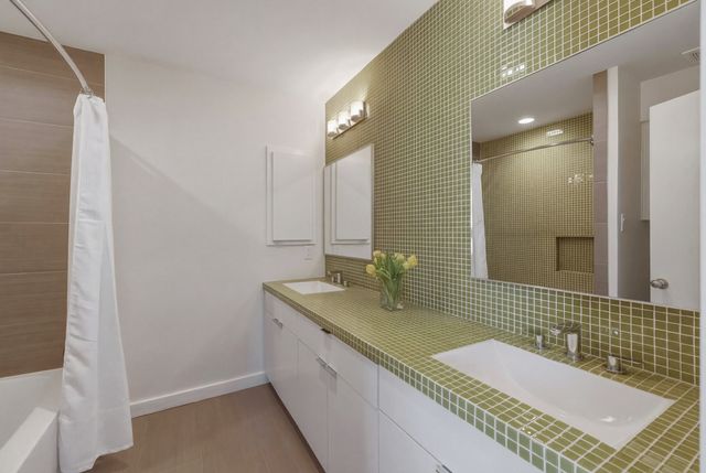 965 Easton Place, Dallas, TX 75218