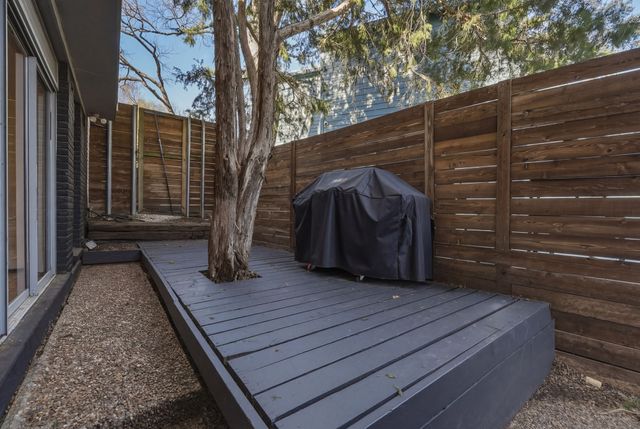 965 Easton Place, Dallas, TX 75218