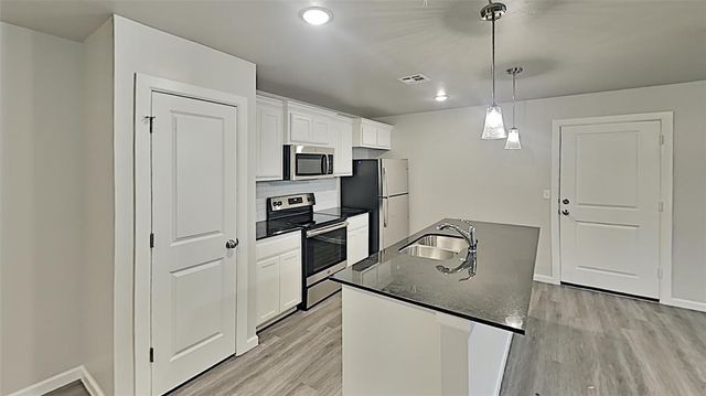 11200 Burnham Avenue, Oklahoma City, OK 73114